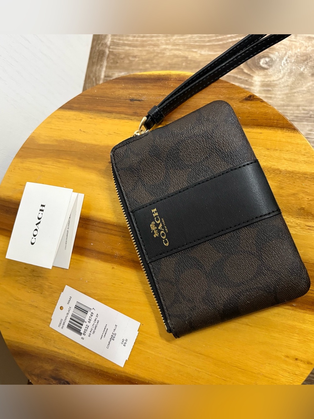 Coach NWT Signature Coated Canvus Corner Zip Wristlet w/ Wrist Strap, Card Slots - Picture 3 of 12